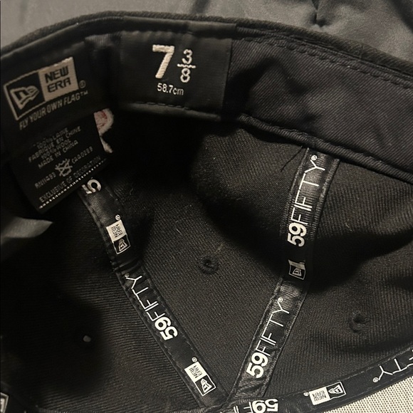 New Era Black Redblacks 59FIFTY Cap - Picture 4 of 6
